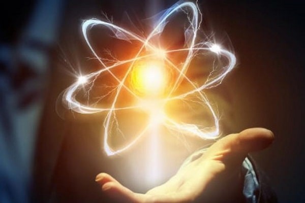 Đường kính của nguyên tử lớn hơn đường kính của hạt nhân khoảng bao nhiêu lần