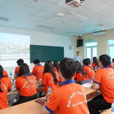 Top 10 trường đào tạo Marketing tốt nhất ở Hà Nội